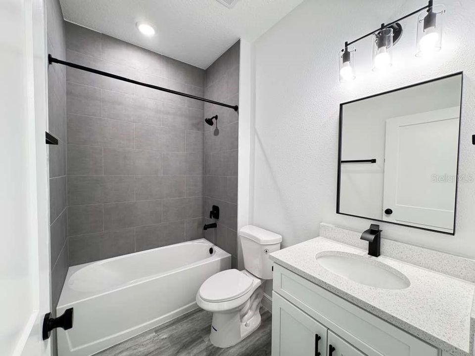 В аренду: $1,995 (4 спален, 2 ванн, 1774 Квадратных фут)