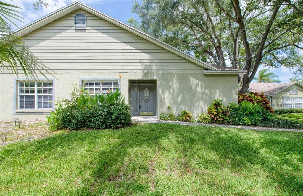 For Rent: $2,350 (3 beds, 2 baths, 1410 Square Feet)