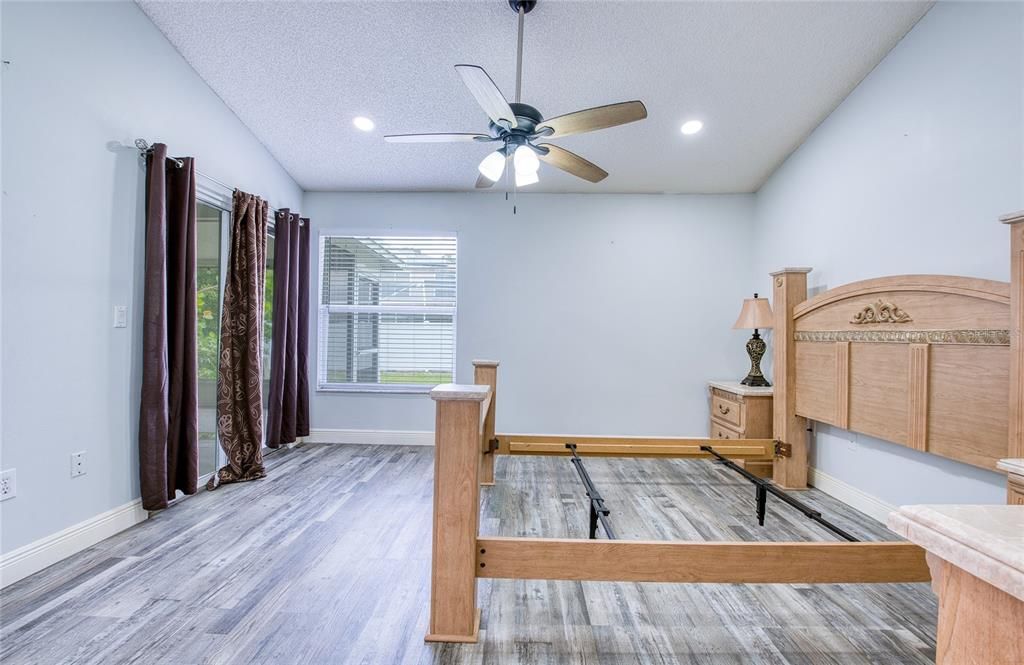 For Rent: $2,350 (3 beds, 2 baths, 1410 Square Feet)