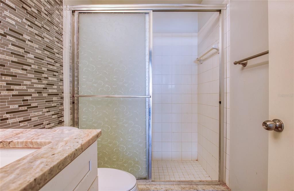 For Rent: $2,350 (3 beds, 2 baths, 1410 Square Feet)