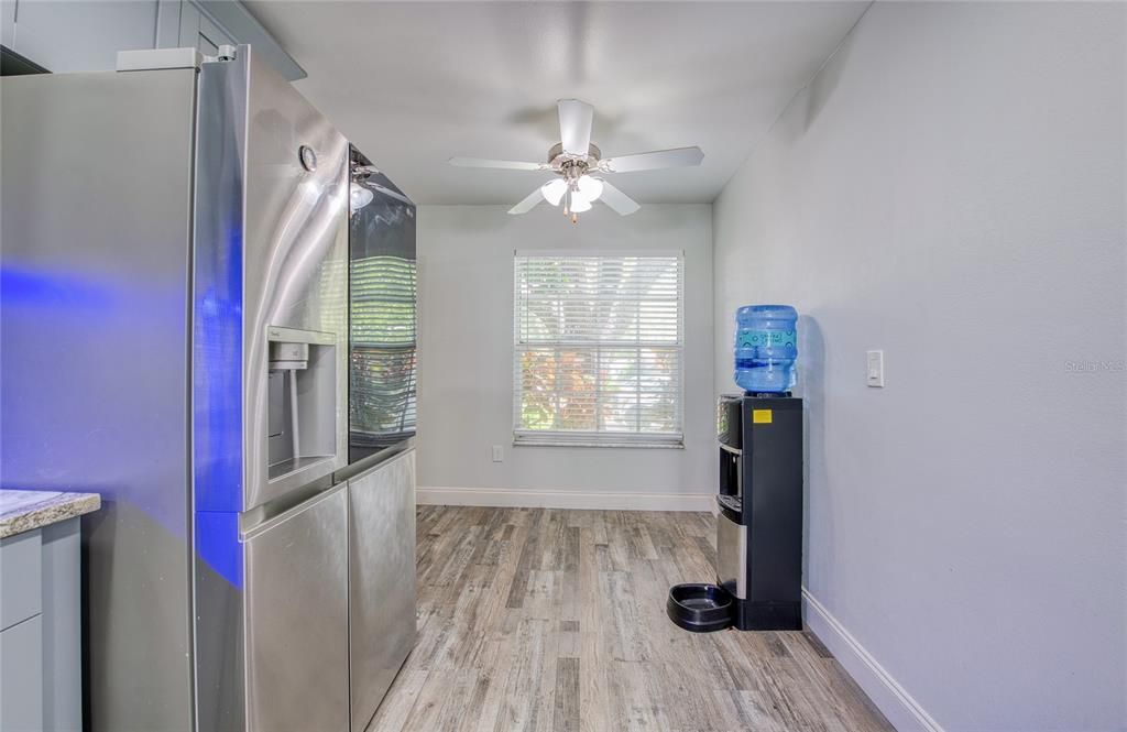 For Rent: $2,350 (3 beds, 2 baths, 1410 Square Feet)