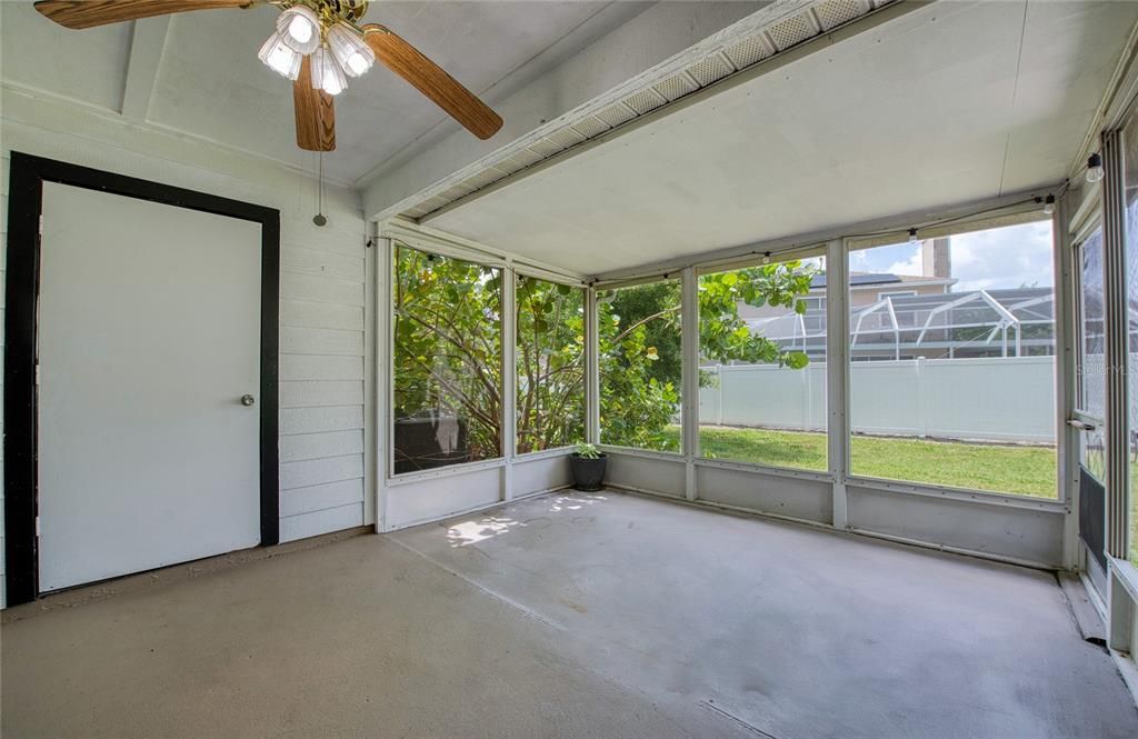 For Rent: $2,350 (3 beds, 2 baths, 1410 Square Feet)