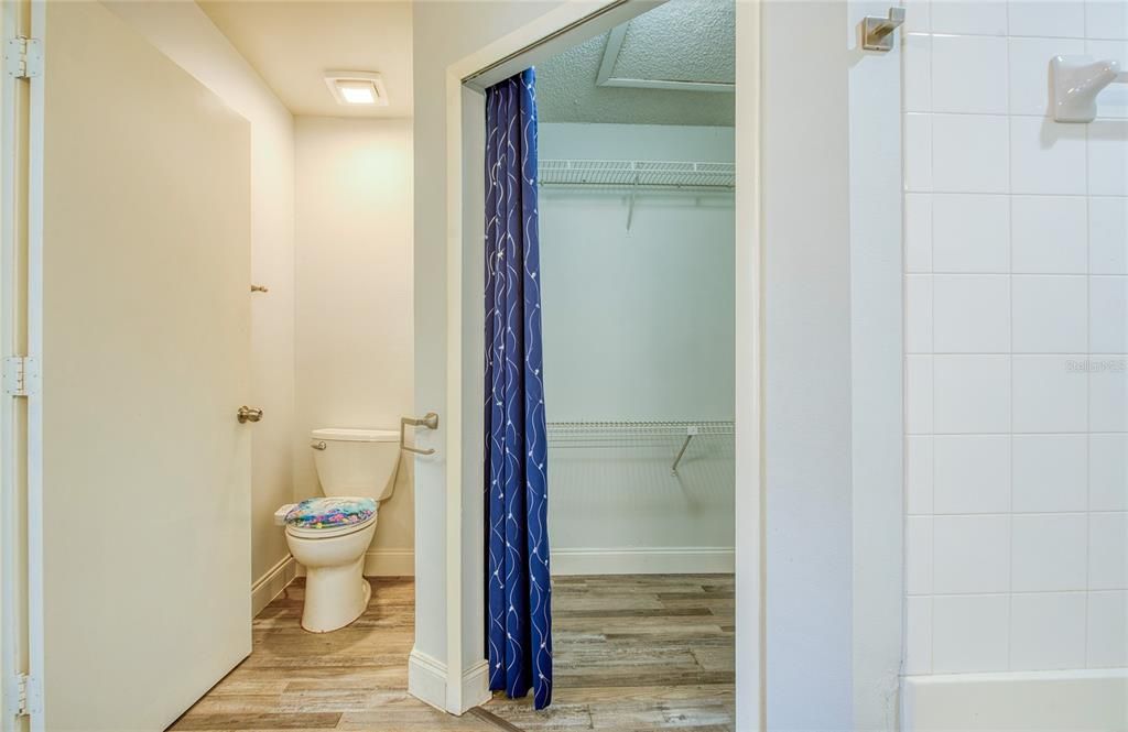 For Rent: $2,350 (3 beds, 2 baths, 1410 Square Feet)