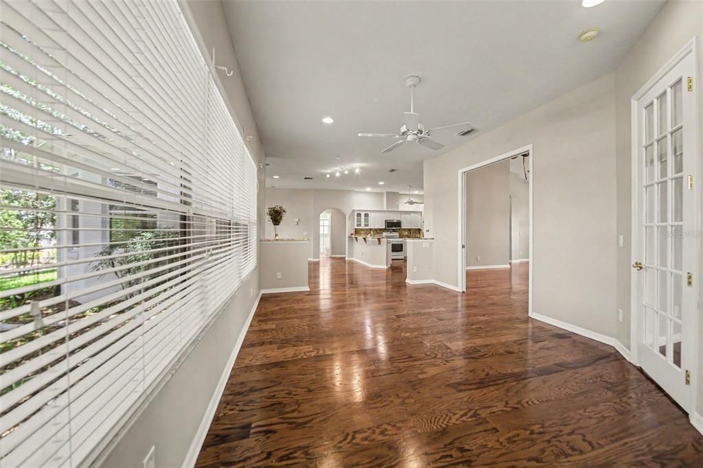 For Sale: $379,900 (3 beds, 2 baths, 2386 Square Feet)