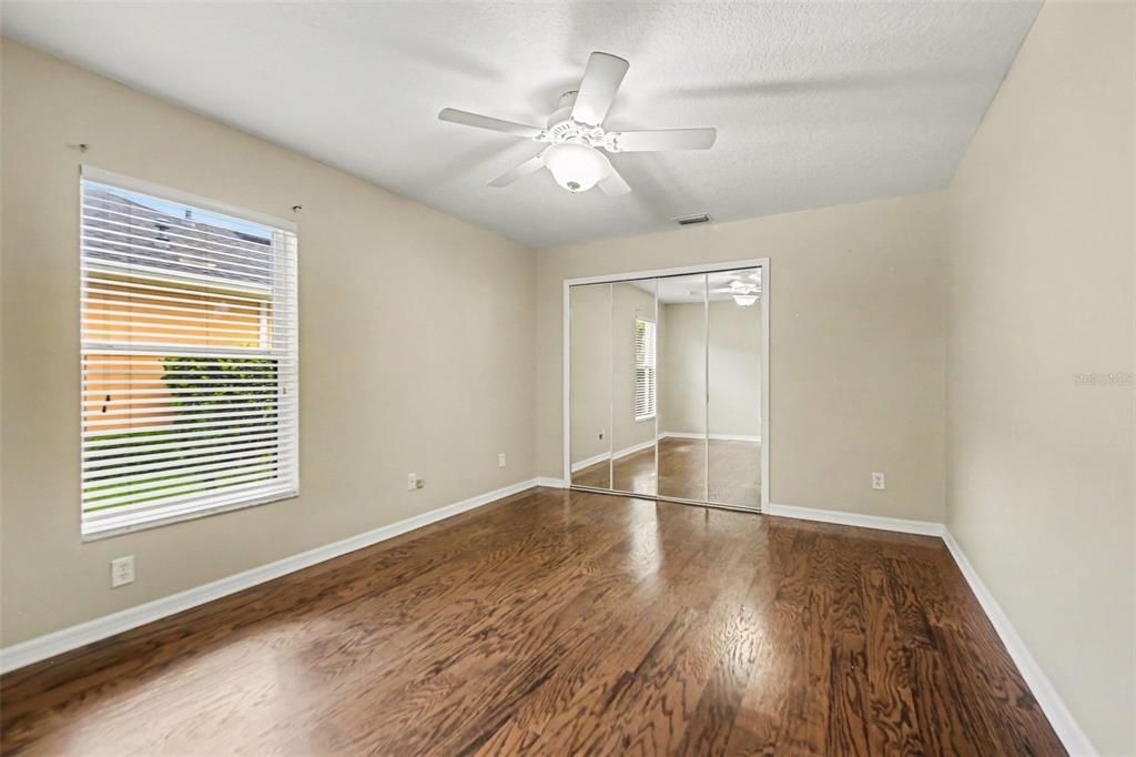 For Sale: $379,900 (3 beds, 2 baths, 2386 Square Feet)