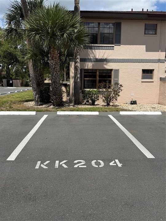For Rent: $1,400 (2 beds, 2 baths, 838 Square Feet)