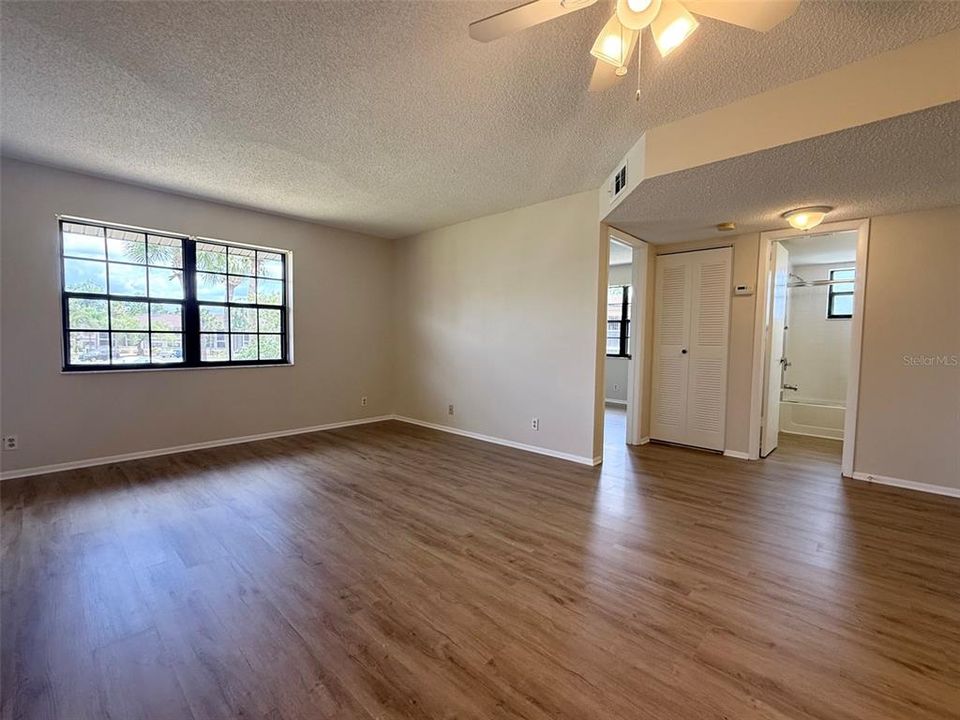For Rent: $1,400 (2 beds, 2 baths, 838 Square Feet)
