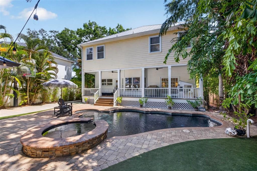 For Sale: $1,495,000 (4 beds, 3 baths, 2904 Square Feet)