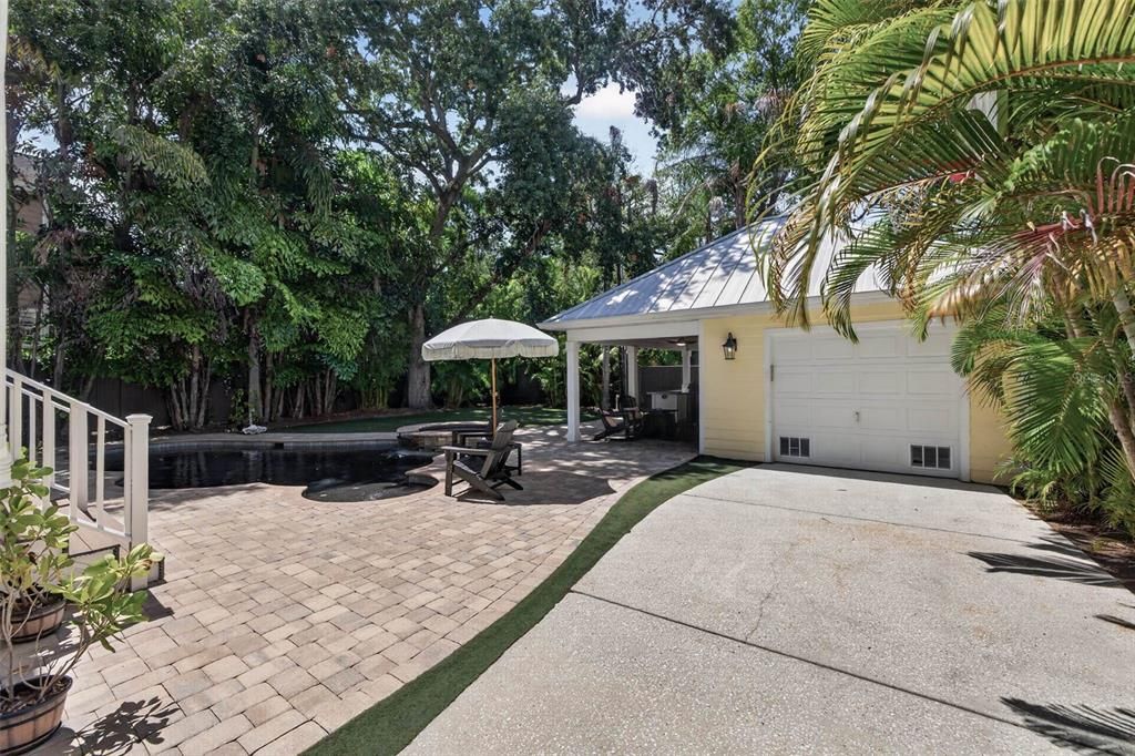 For Sale: $1,495,000 (4 beds, 3 baths, 2904 Square Feet)