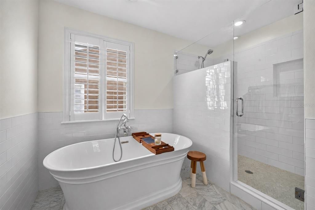 For Sale: $1,495,000 (4 beds, 3 baths, 2904 Square Feet)