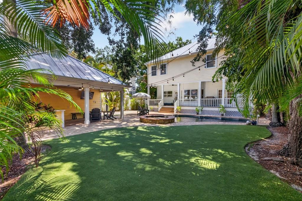 For Sale: $1,495,000 (4 beds, 3 baths, 2904 Square Feet)