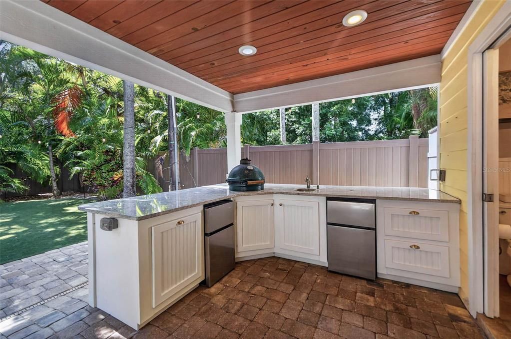 For Sale: $1,495,000 (4 beds, 3 baths, 2904 Square Feet)