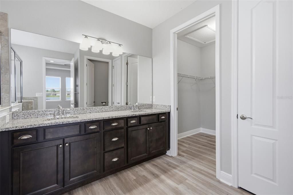 For Rent: $3,400 (4 beds, 3 baths, 2933 Square Feet)