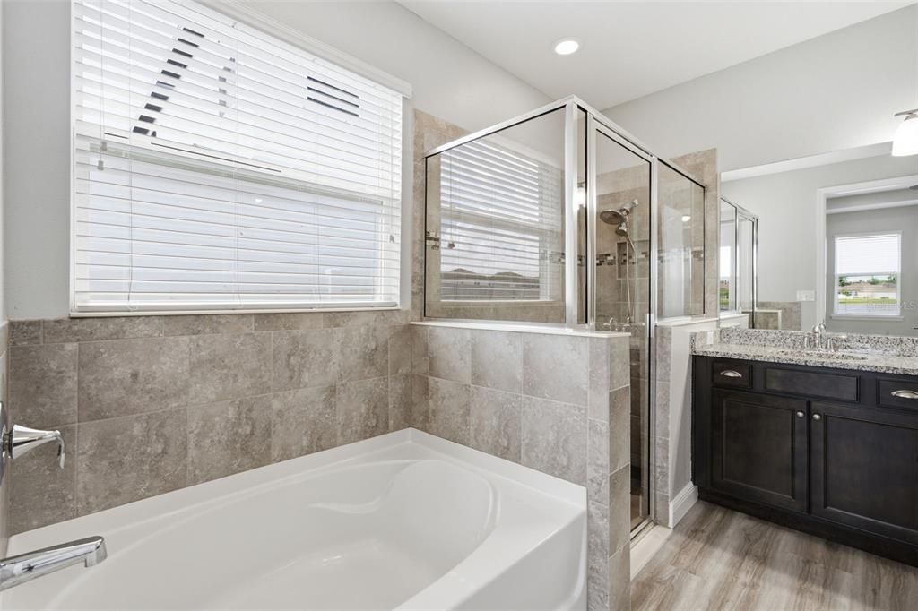 For Rent: $3,400 (4 beds, 3 baths, 2933 Square Feet)