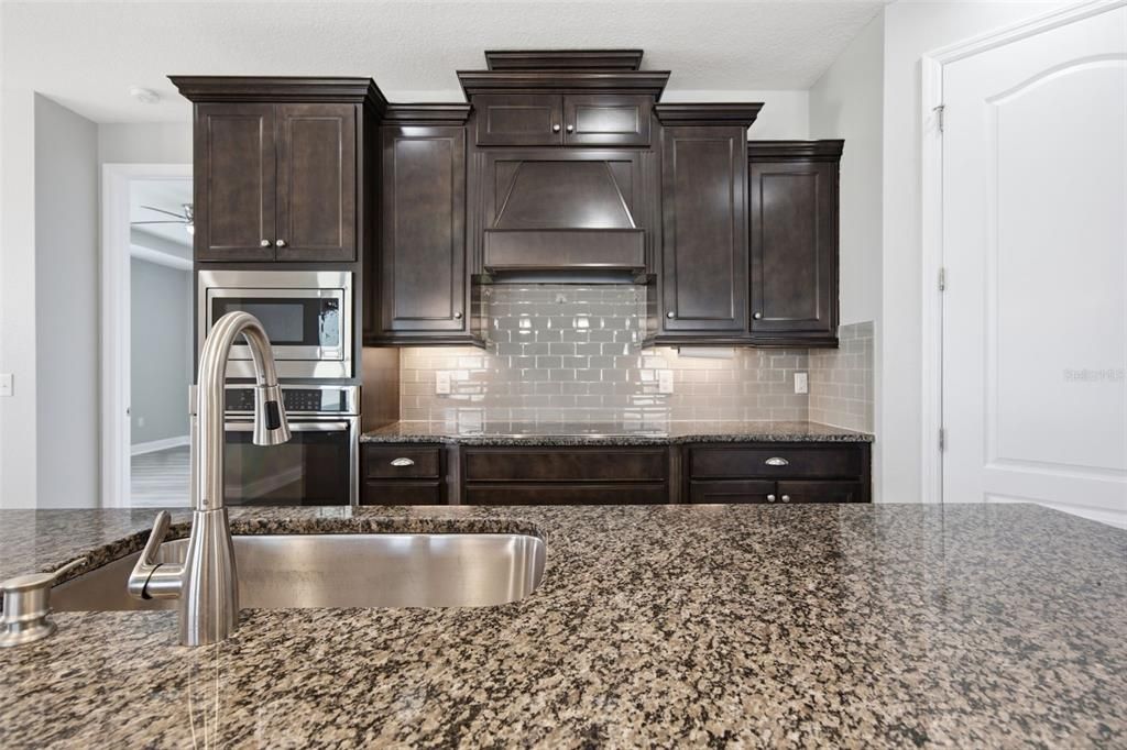 For Rent: $3,400 (4 beds, 3 baths, 2933 Square Feet)