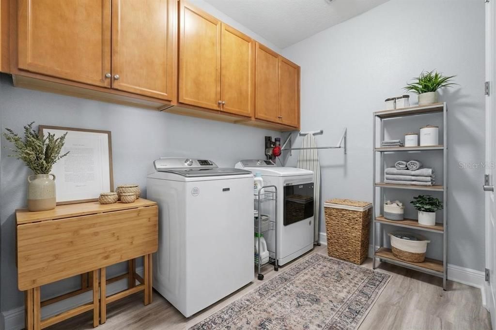 For Rent: $3,400 (4 beds, 3 baths, 2933 Square Feet)