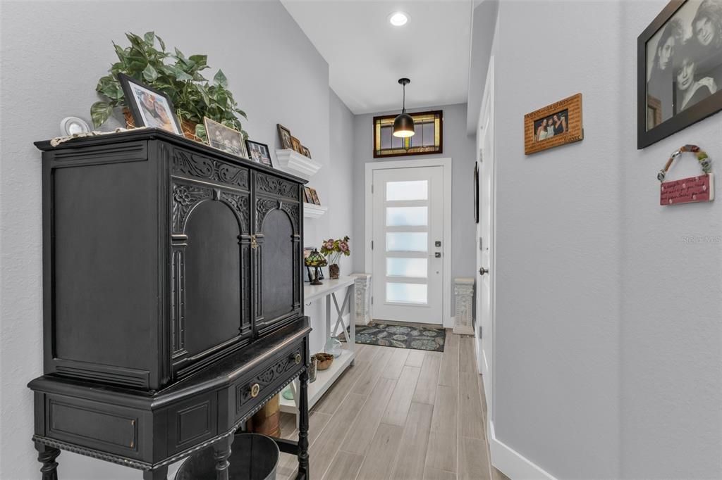 For Sale: $569,000 (6 beds, 0 baths, 2488 Square Feet)