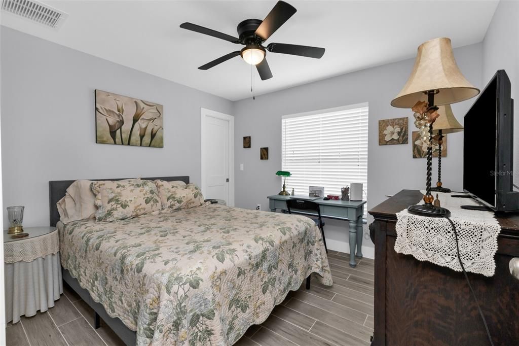 For Sale: $569,000 (6 beds, 0 baths, 2488 Square Feet)