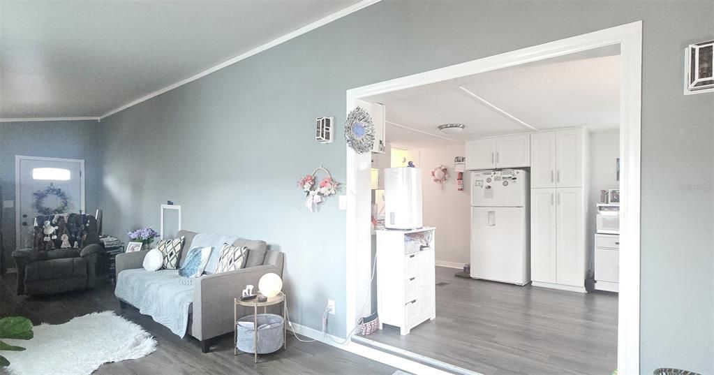 For Sale: $115,000 (2 beds, 1 baths, 798 Square Feet)