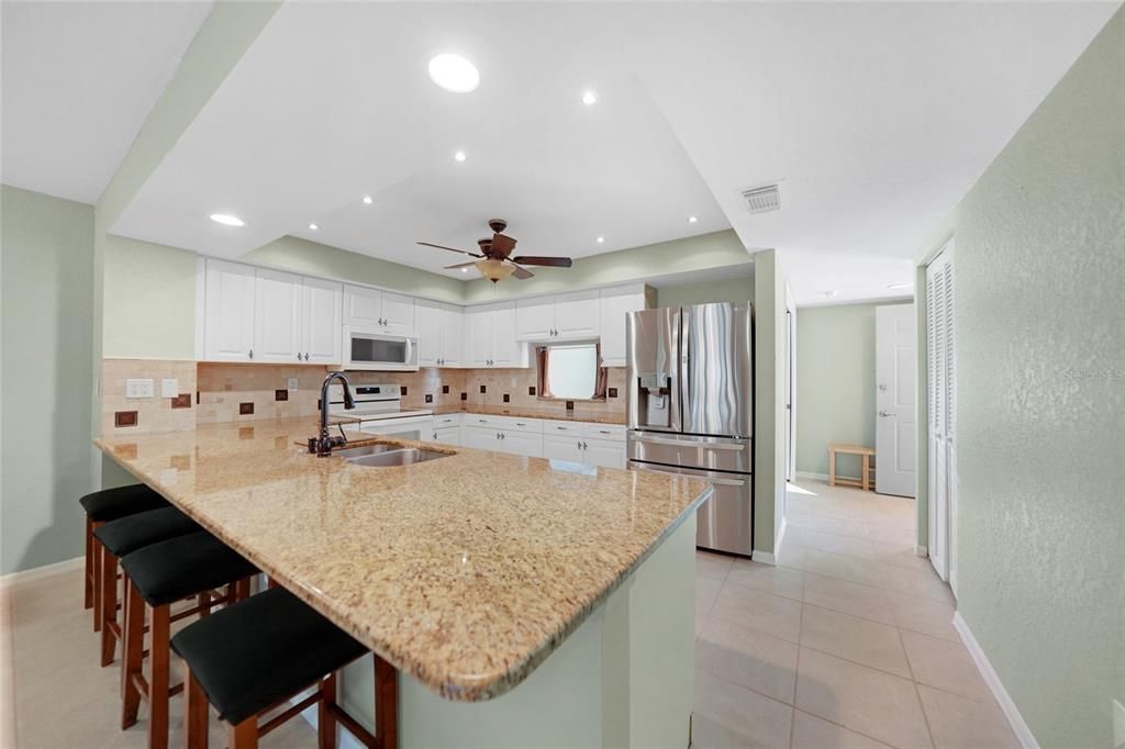 For Rent: $2,000 (3 beds, 2 baths, 1483 Square Feet)