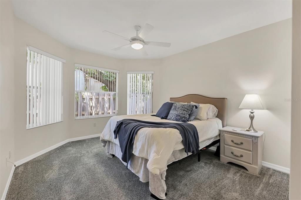 For Sale: $450,000 (3 beds, 2 baths, 1555 Square Feet)