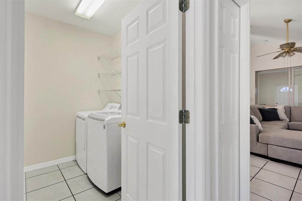 For Sale: $450,000 (3 beds, 2 baths, 1555 Square Feet)