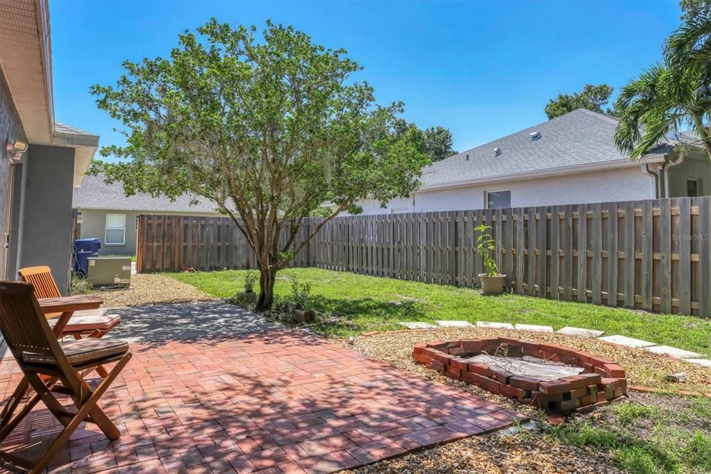 For Sale: $450,000 (3 beds, 2 baths, 1555 Square Feet)