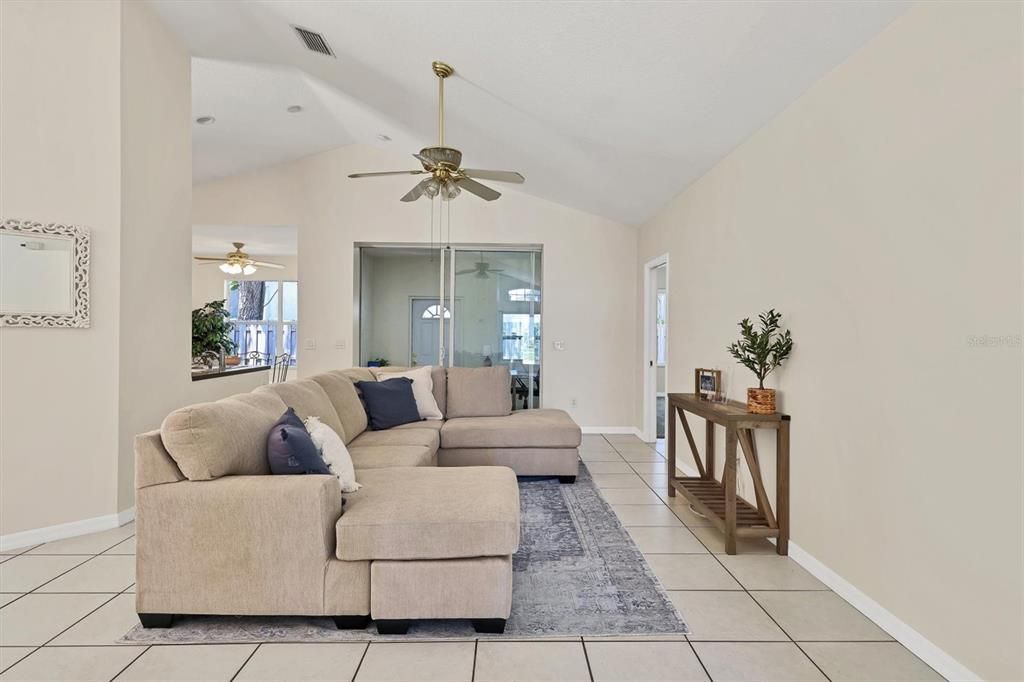For Sale: $450,000 (3 beds, 2 baths, 1555 Square Feet)