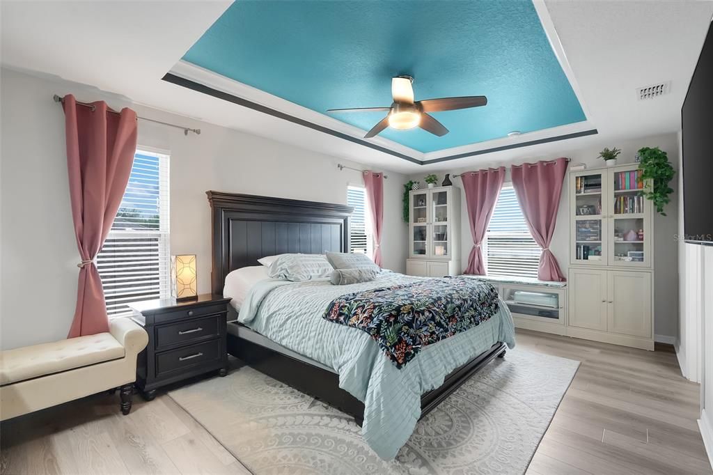 En Venta: $660,000 (5 camas, 3 baños, 3238 Pies cuadrados)