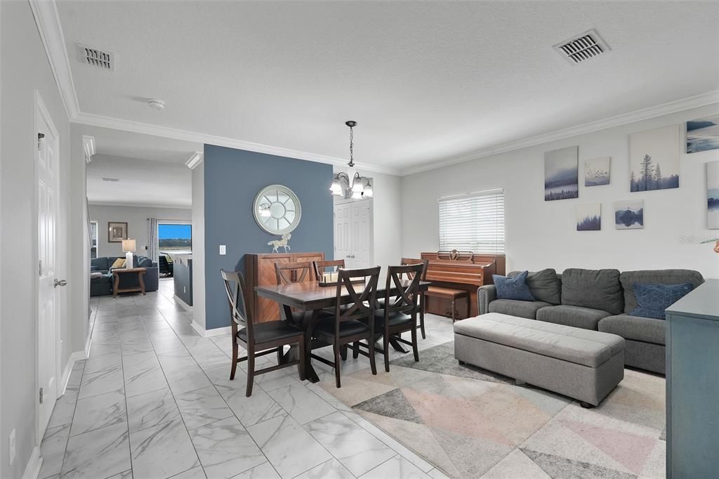 En Venta: $660,000 (5 camas, 3 baños, 3238 Pies cuadrados)