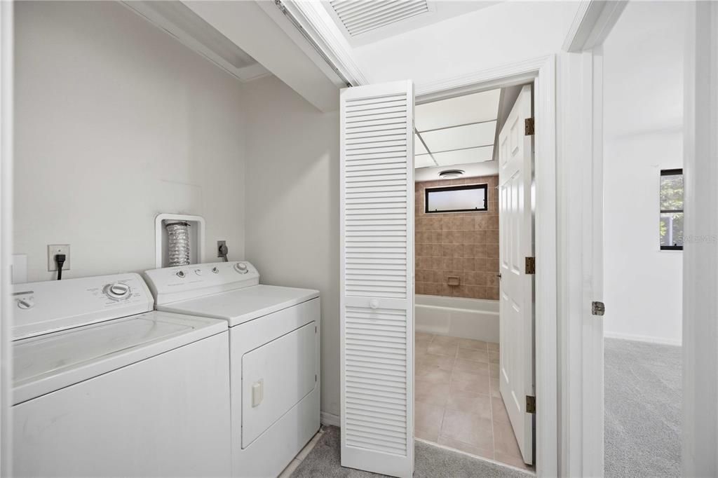 На продажу: $325,000 (2 спален, 2 ванн, 1454 Квадратных фут)