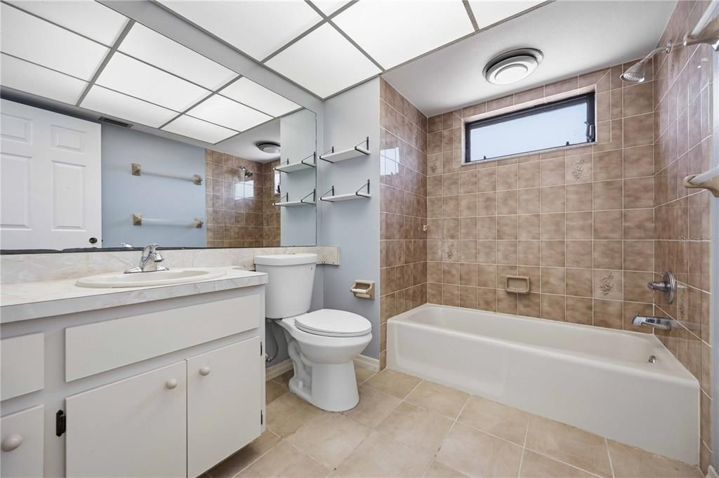 На продажу: $325,000 (2 спален, 2 ванн, 1454 Квадратных фут)