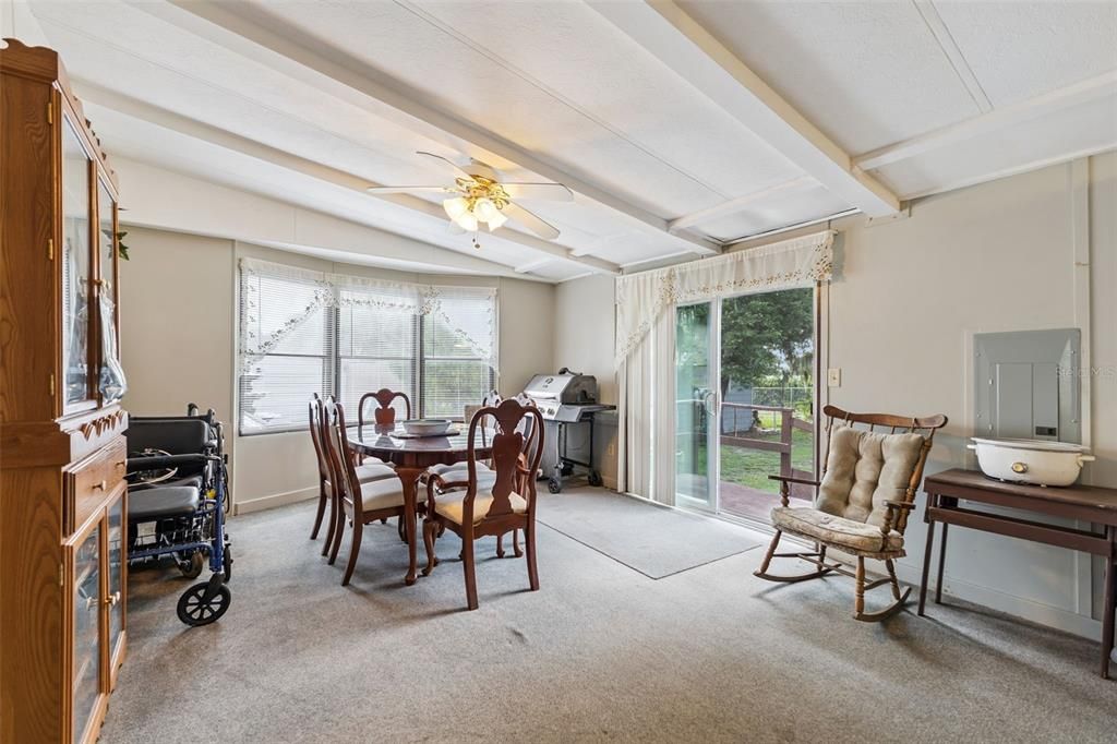 En Venta: $110,000 (3 camas, 2 baños, 1456 Pies cuadrados)