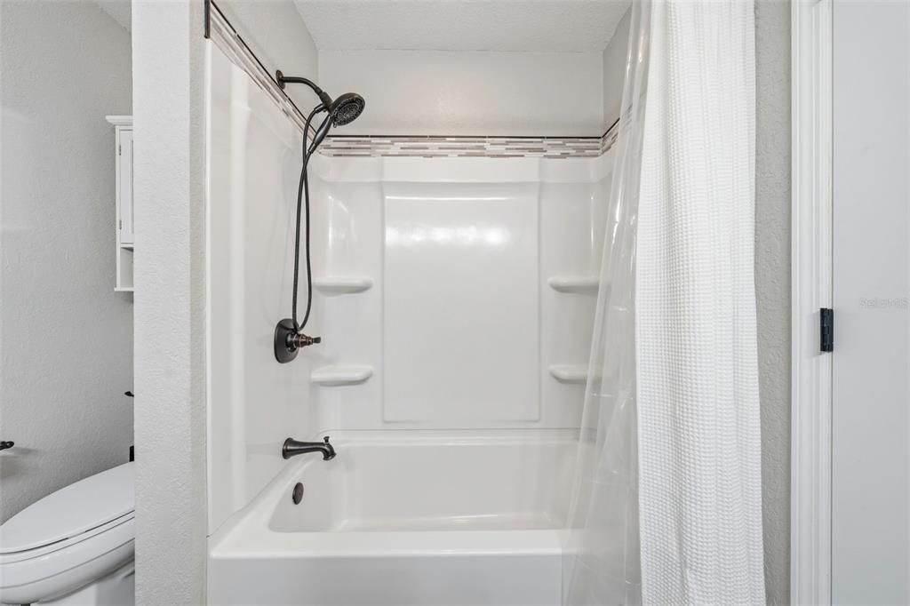 En Venta: $569,900 (3 camas, 2 baños, 2315 Pies cuadrados)