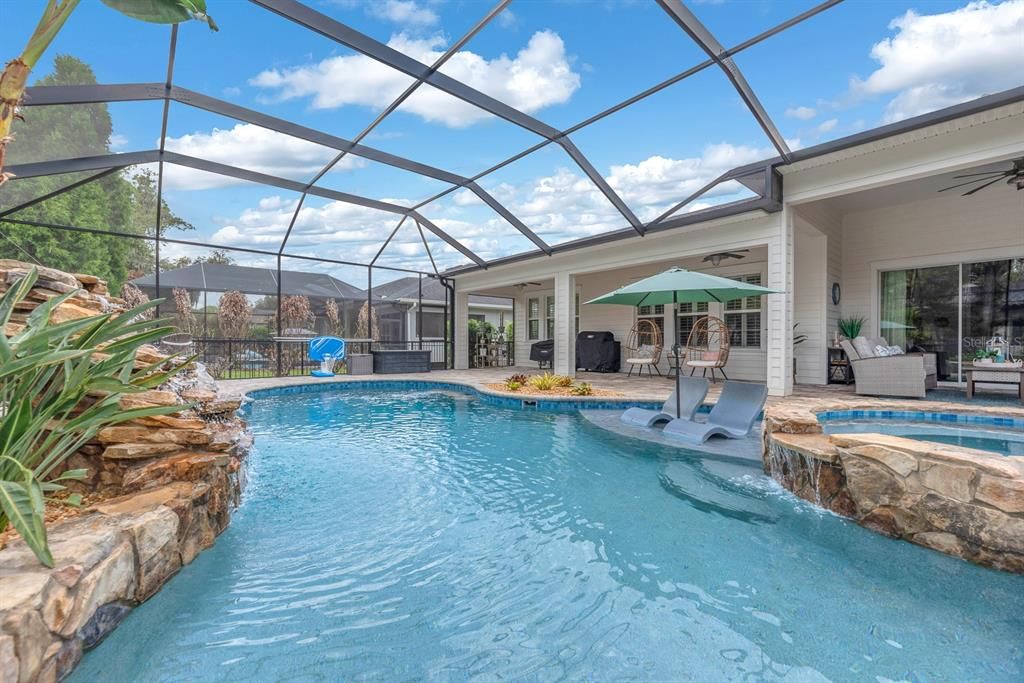 En Venta: $1,175,000 (6 camas, 4 baños, 3640 Pies cuadrados)