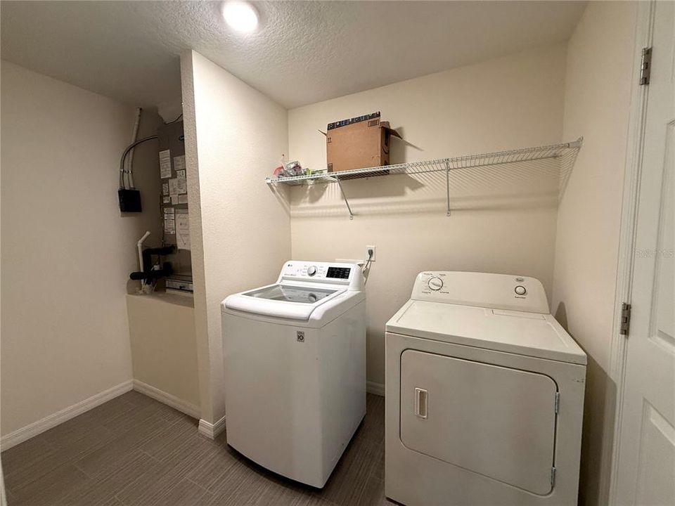 For Rent: $2,200 (4 beds, 2 baths, 1806 Square Feet)