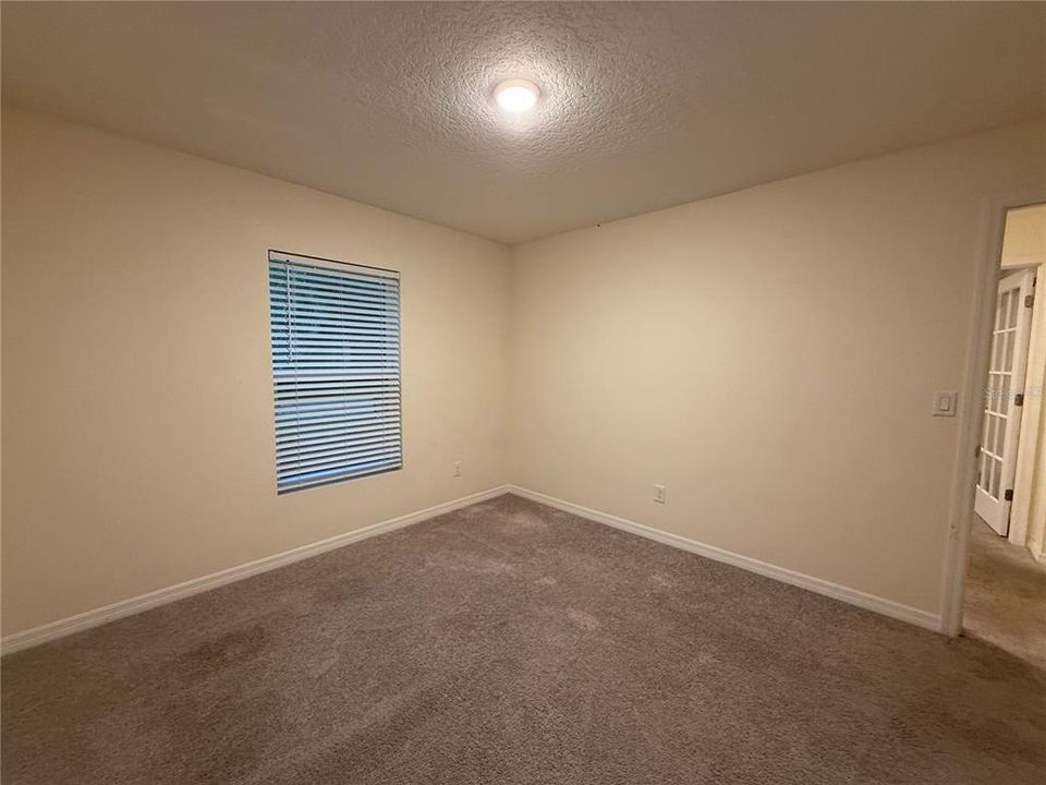 For Rent: $2,200 (4 beds, 2 baths, 1806 Square Feet)