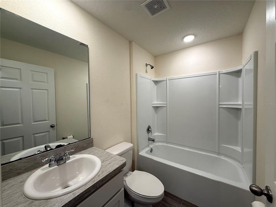 For Rent: $2,200 (4 beds, 2 baths, 1806 Square Feet)