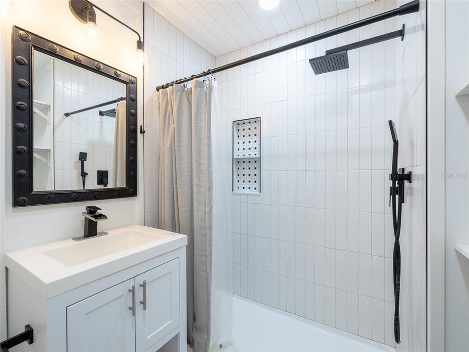 En Venta: $299,000 (3 camas, 2 baños, 1413 Pies cuadrados)
