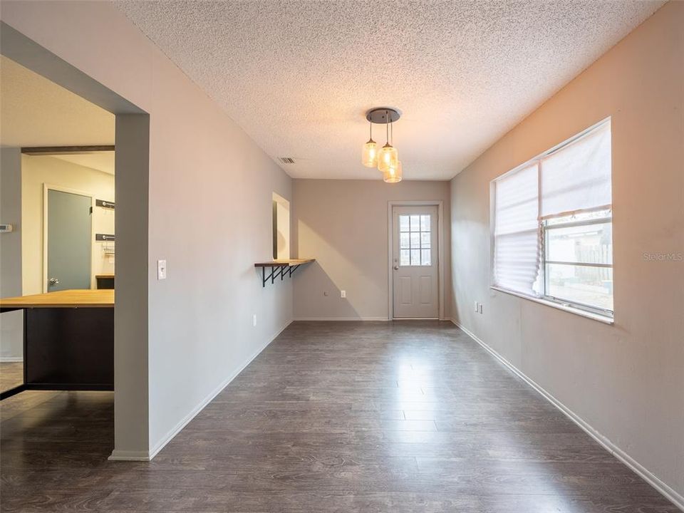 En Venta: $299,000 (3 camas, 2 baños, 1413 Pies cuadrados)
