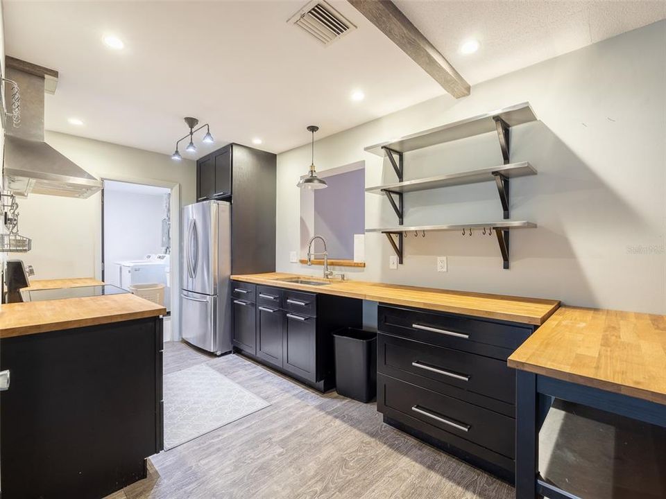 En Venta: $299,000 (3 camas, 2 baños, 1413 Pies cuadrados)