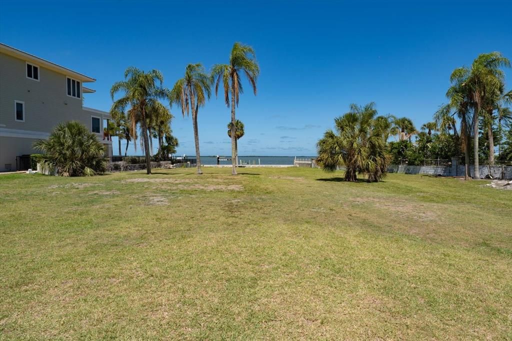 For Sale: $3,300,000 (0.59 acres)