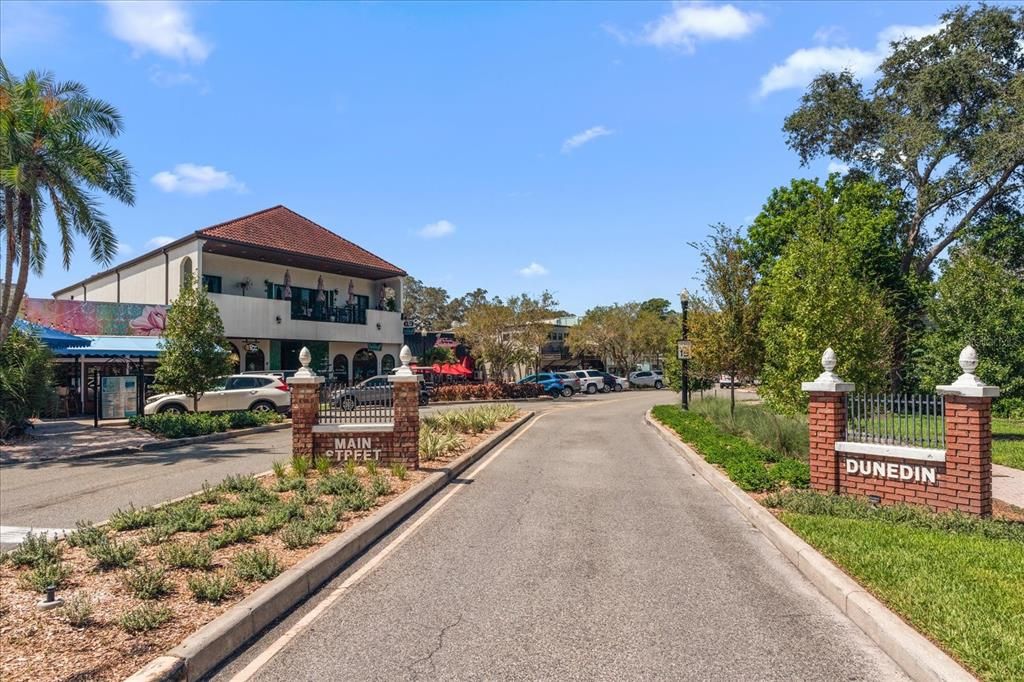 For Sale: $3,300,000 (0.59 acres)