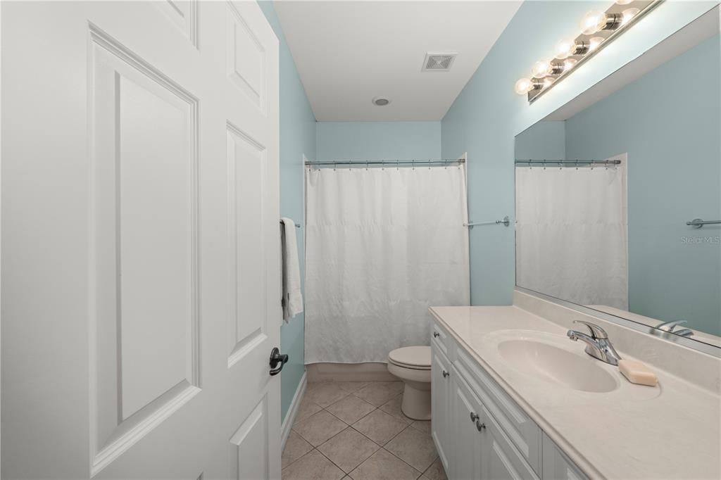 For Sale: $660,000 (3 beds, 2 baths, 1818 Square Feet)
