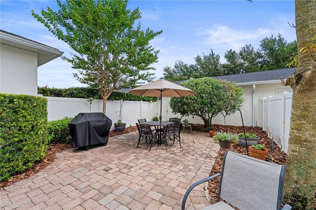 For Sale: $660,000 (3 beds, 2 baths, 1818 Square Feet)