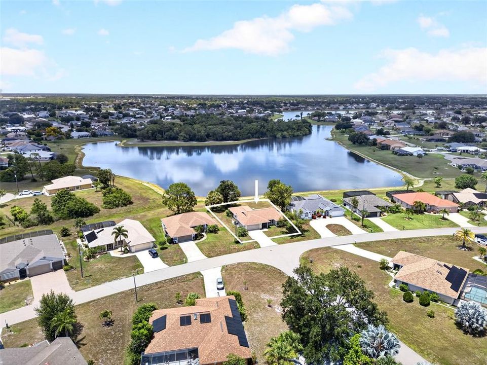 For Sale: $319,900 (3 beds, 2 baths, 1834 Square Feet)
