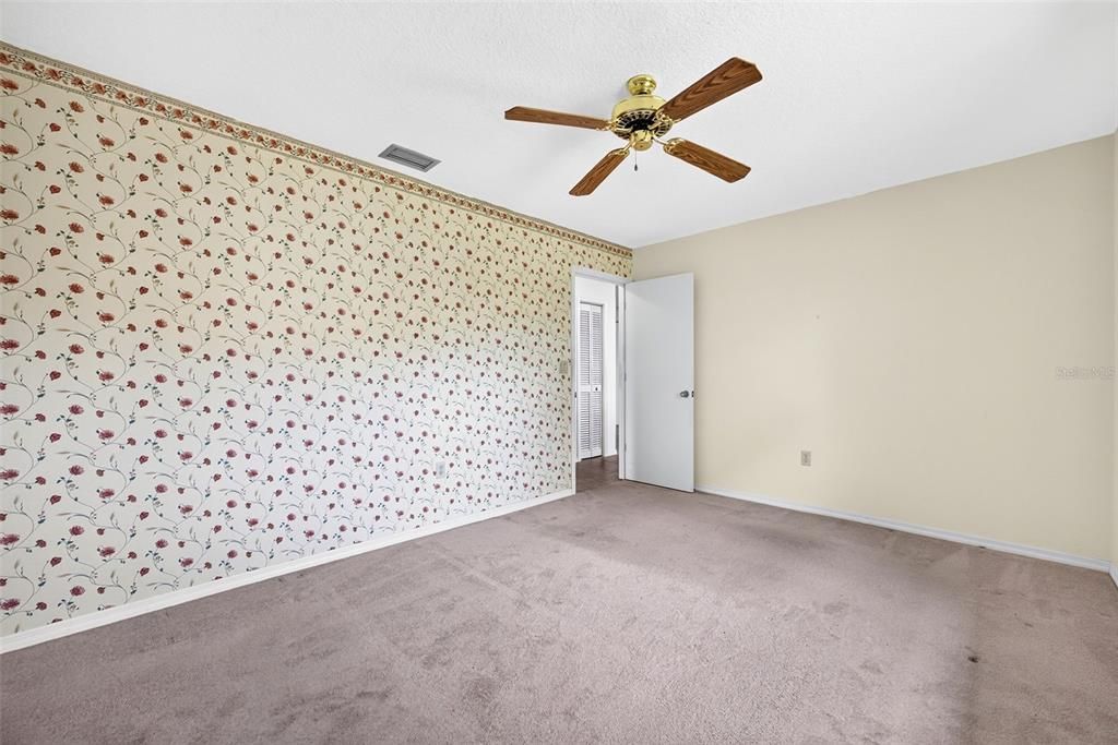 For Sale: $319,900 (3 beds, 2 baths, 1834 Square Feet)