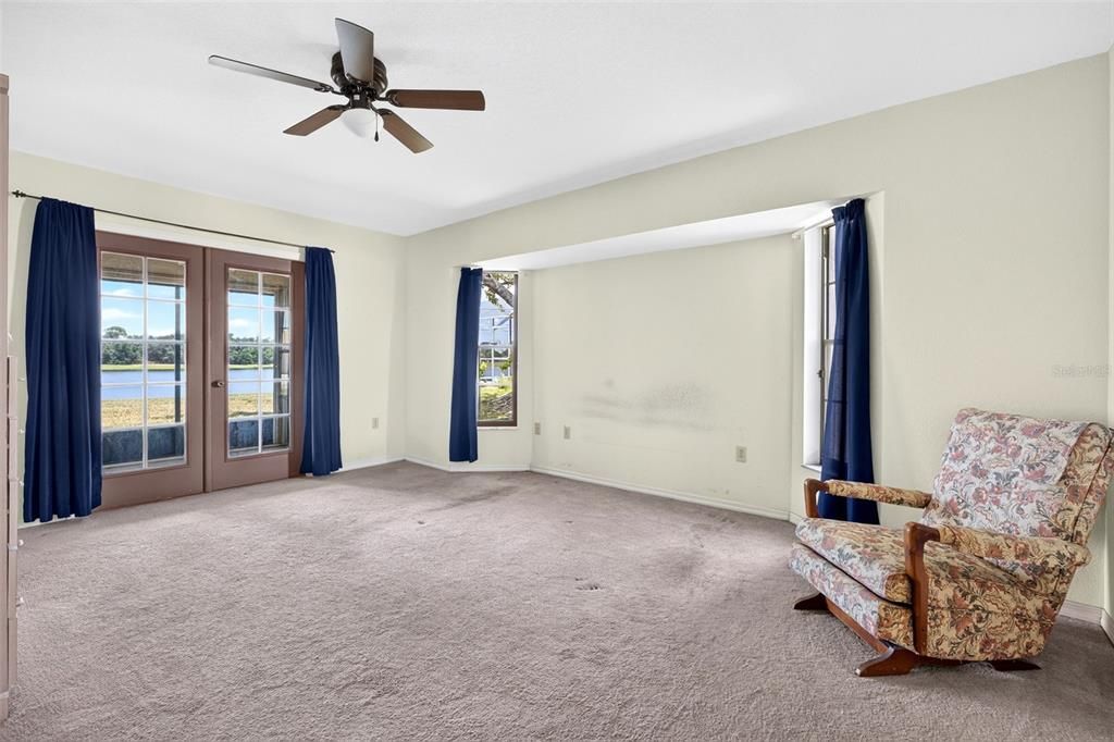 For Sale: $319,900 (3 beds, 2 baths, 1834 Square Feet)