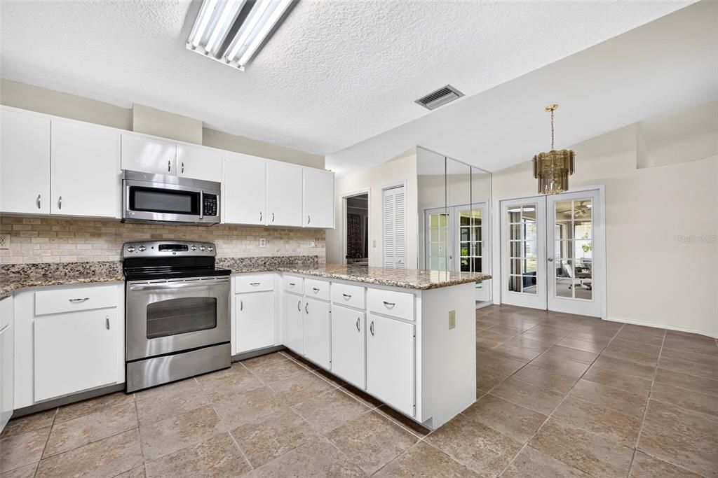 For Sale: $319,900 (3 beds, 2 baths, 1834 Square Feet)