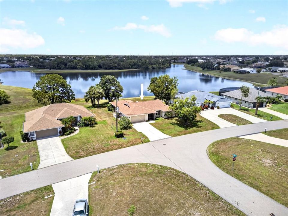 For Sale: $319,900 (3 beds, 2 baths, 1834 Square Feet)